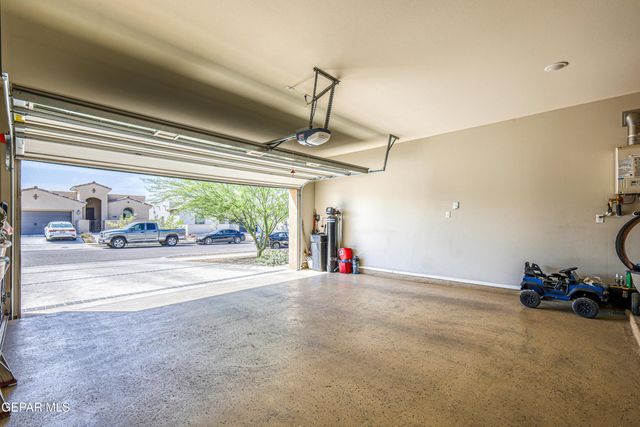 1758 LARKLEBY Street, El Paso, TX 79911