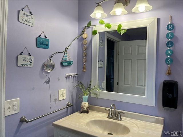 36 Park Avenue, Royalton, NY 14105