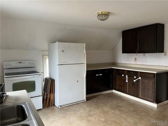 36 Park Avenue, Royalton, NY 14105