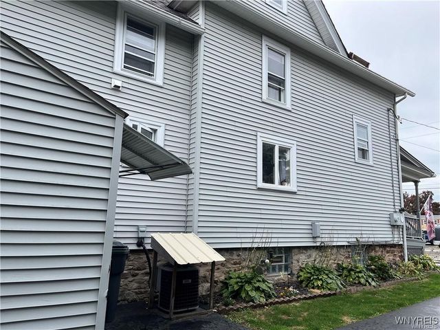 36 Park Avenue, Royalton, NY 14105