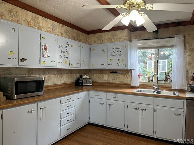 36 Park Avenue, Royalton, NY 14105