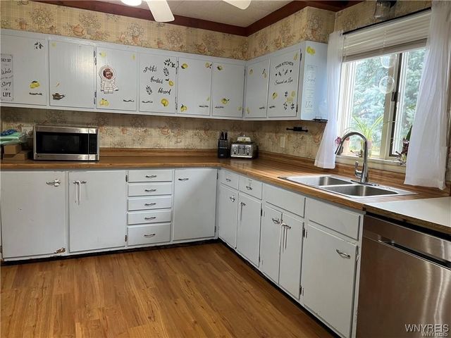 36 Park Avenue, Royalton, NY 14105