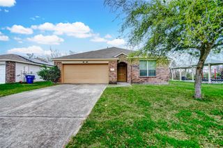 26 N Golden Oak Drive, Texas City, TX 77591