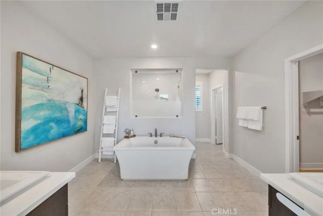 200 Chorus, Irvine, CA 92618