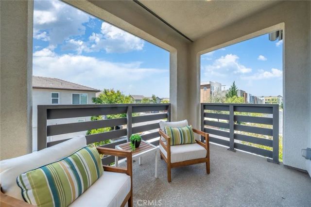 200 Chorus, Irvine, CA 92618