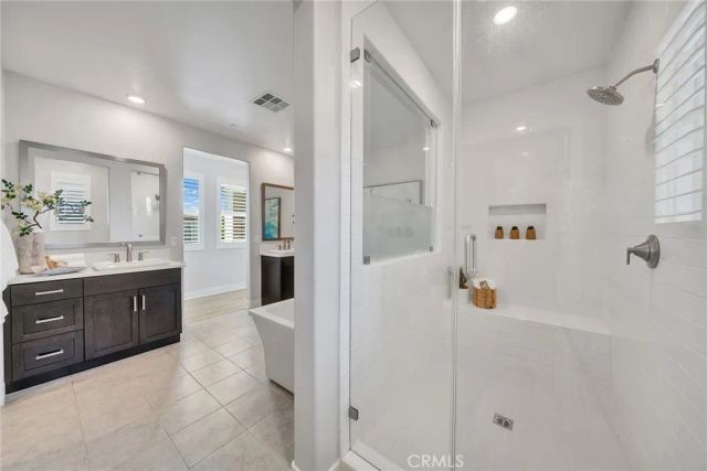 200 Chorus, Irvine, CA 92618
