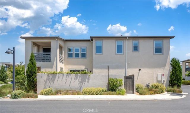 200 Chorus, Irvine, CA 92618