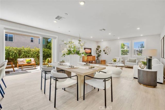 200 Chorus, Irvine, CA 92618