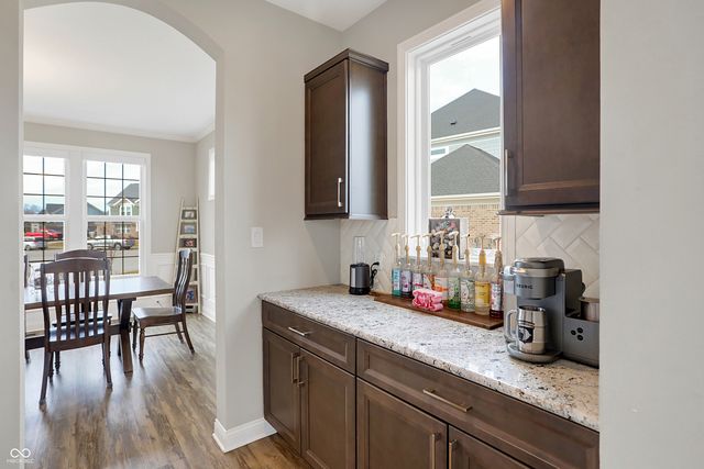 5683 Oakmont Boulevard, Bargersville, IN 46106