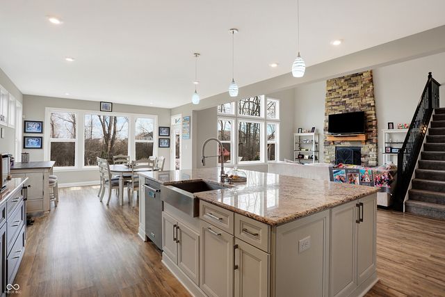 5683 Oakmont Boulevard, Bargersville, IN 46106