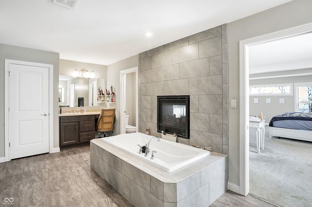 5683 Oakmont Boulevard, Bargersville, IN 46106