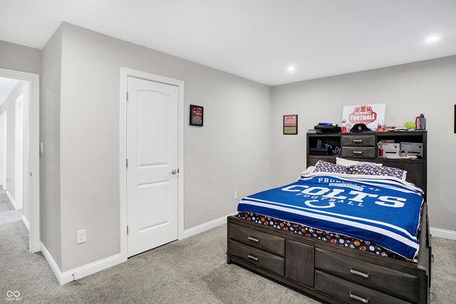 5683 Oakmont Boulevard, Bargersville, IN 46106
