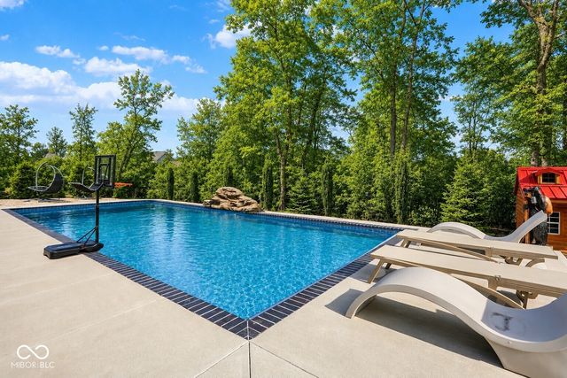 5683 Oakmont Boulevard, Bargersville, IN 46106