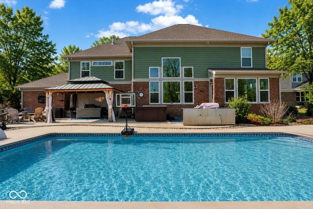 5683 Oakmont Boulevard, Bargersville, IN 46106