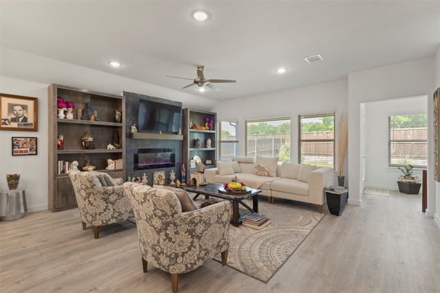 3024 Beau Daniel Drive, Royse City, TX 75189