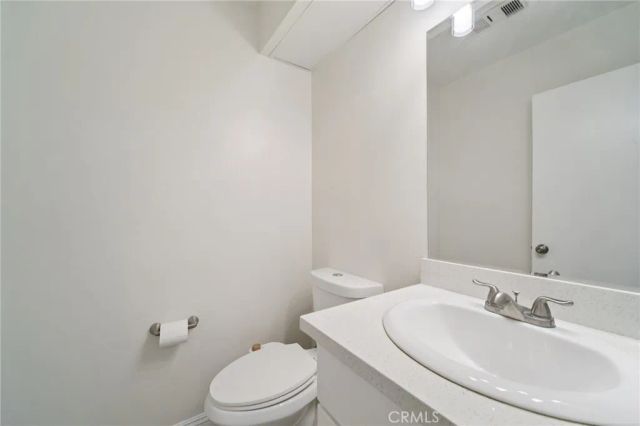 22525 Sherman Way 403, West Hills, CA 91307