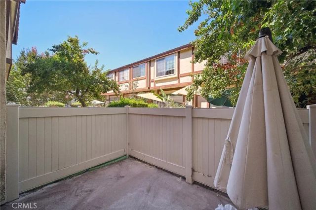 22525 Sherman Way 403, West Hills, CA 91307