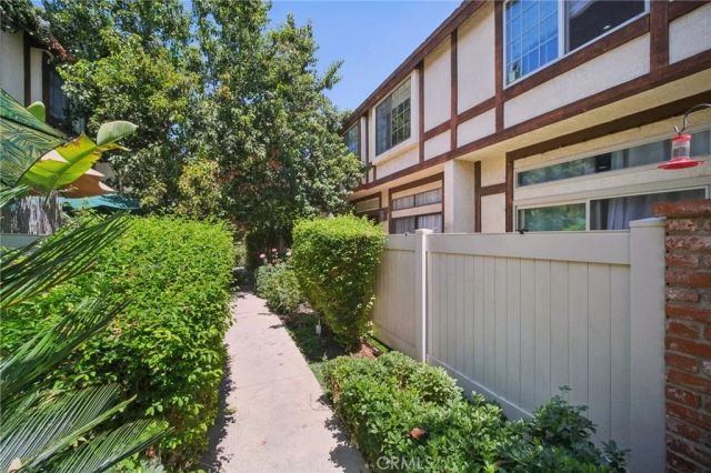 22525 Sherman Way 403, West Hills, CA 91307