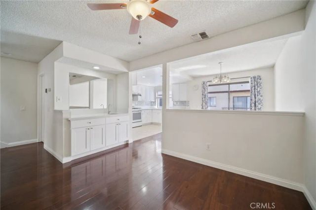 22525 Sherman Way 403, West Hills, CA 91307