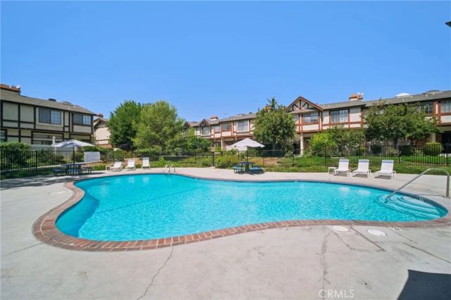 22525 Sherman Way 403, West Hills, CA 91307