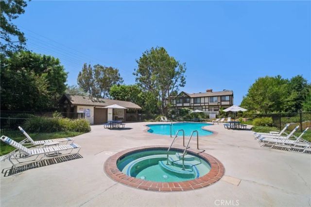 22525 Sherman Way 403, West Hills, CA 91307