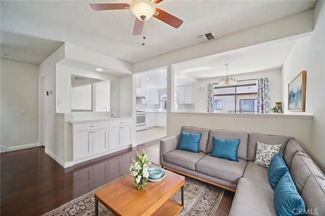 22525 Sherman Way 403, West Hills, CA 91307