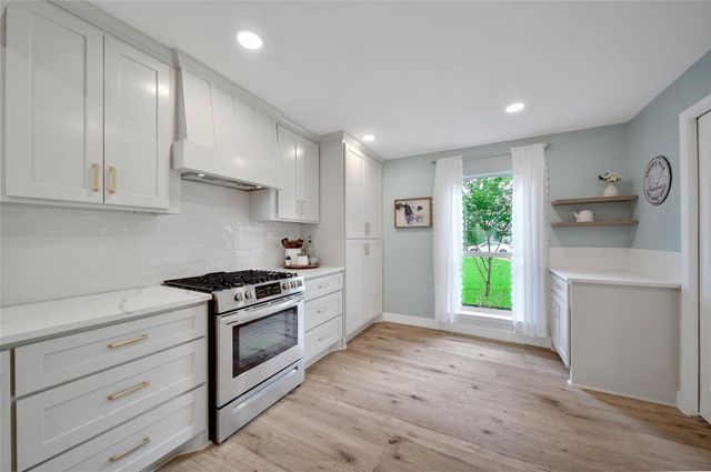 6223 Glenhill Drive, Spring, TX 77389