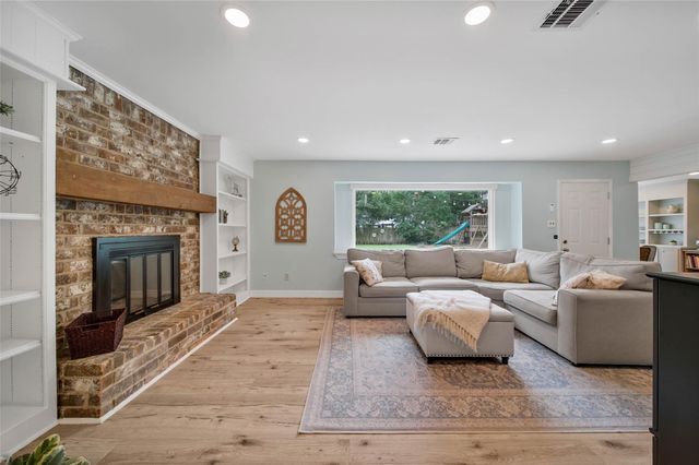 6223 Glenhill Drive, Spring, TX 77389