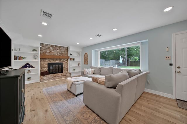 6223 Glenhill Drive, Spring, TX 77389
