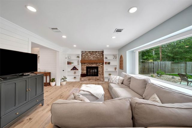 6223 Glenhill Drive, Spring, TX 77389