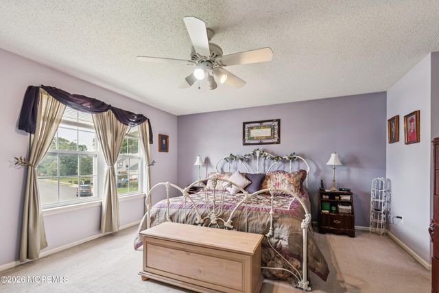 9 E Shenendoah Road, Howell, NJ 07731