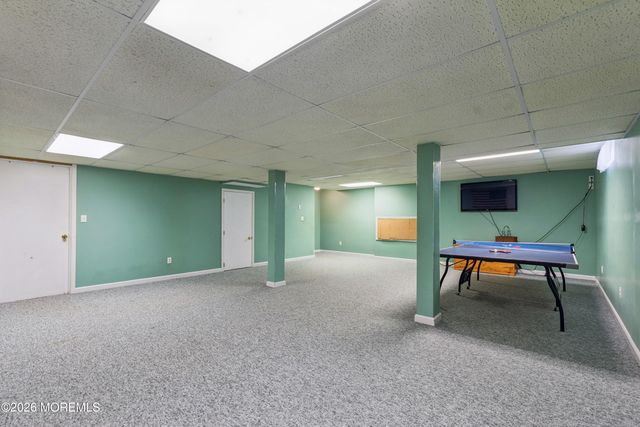 9 E Shenendoah Road, Howell, NJ 07731