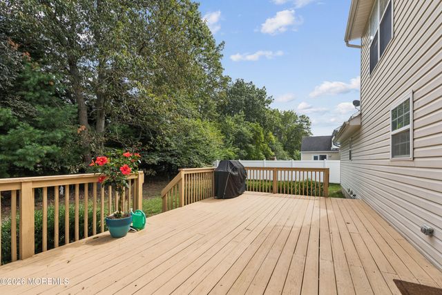 9 E Shenendoah Road, Howell, NJ 07731