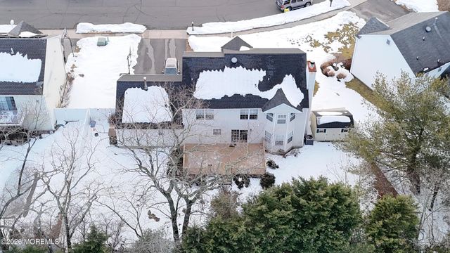 9 E Shenendoah Road, Howell, NJ 07731