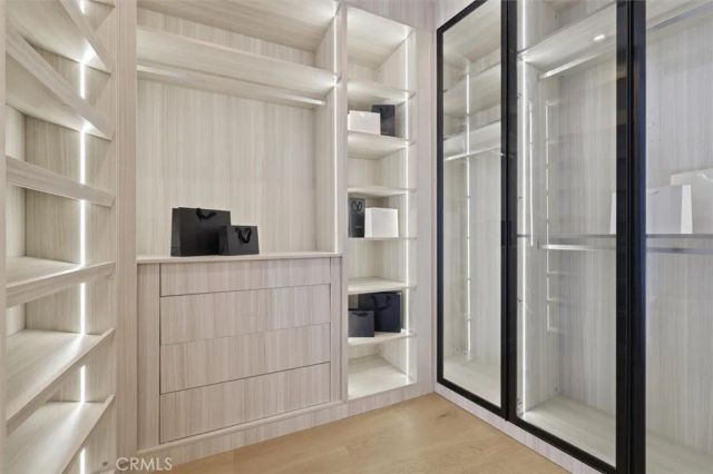 16800 Oak View, Encino, CA 91436