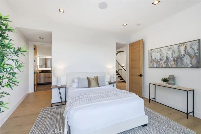 16800 Oak View, Encino, CA 91436