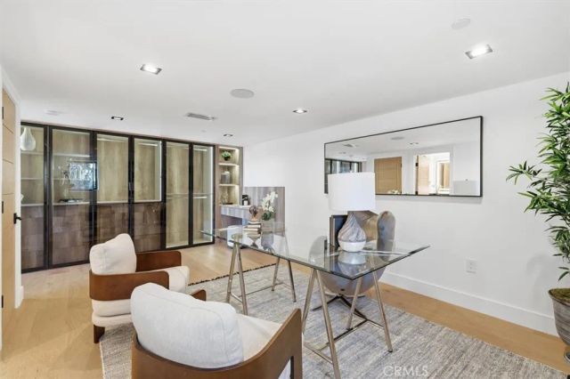 16800 Oak View, Encino, CA 91436