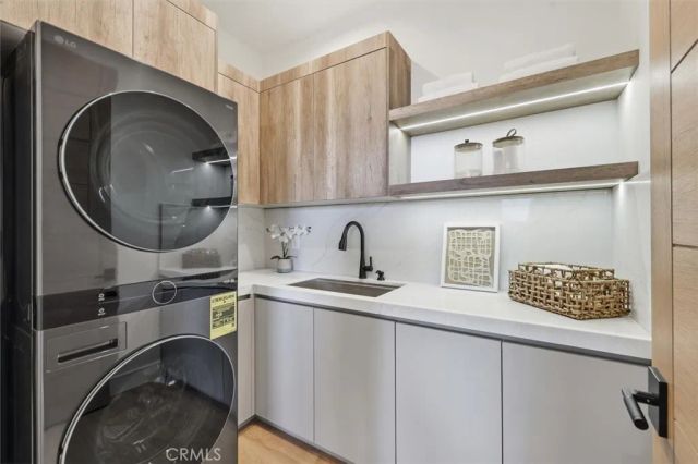 16800 Oak View, Encino, CA 91436