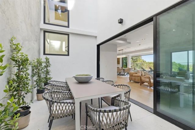 16800 Oak View, Encino, CA 91436