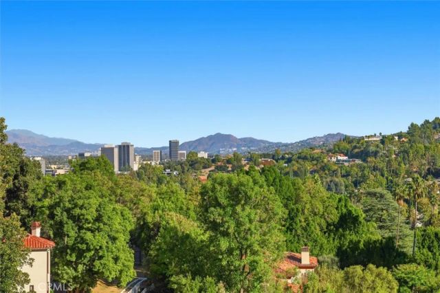 16800 Oak View, Encino, CA 91436