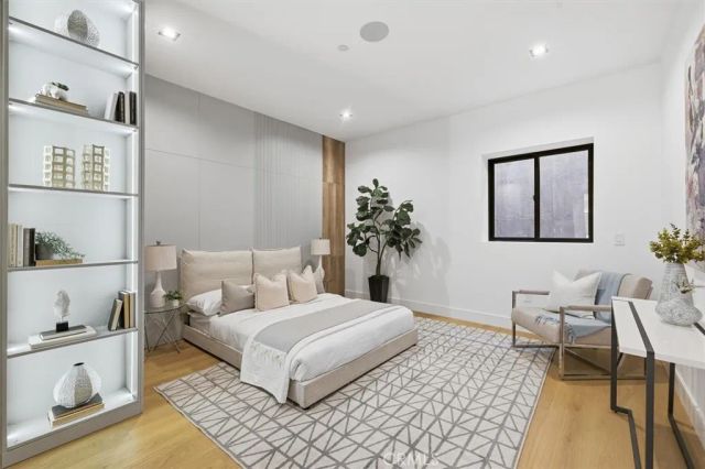 16800 Oak View, Encino, CA 91436