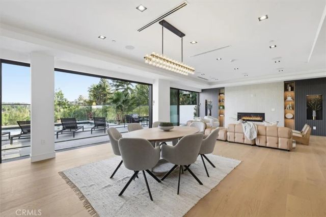 16800 Oak View, Encino, CA 91436