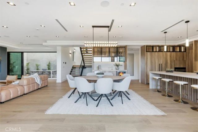 16800 Oak View, Encino, CA 91436