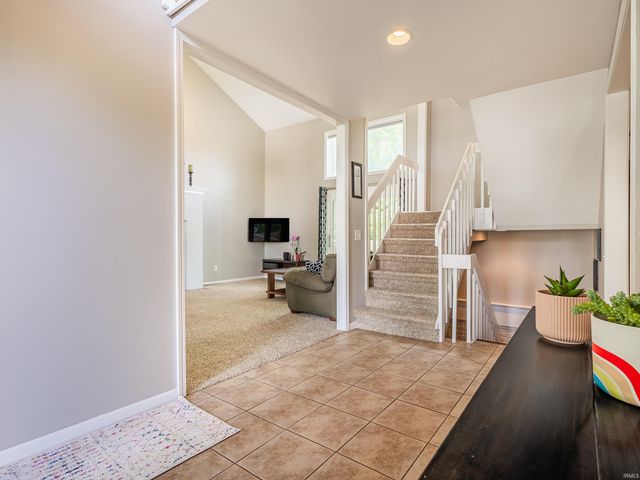 8313 Summerset Place, Fort Wayne, IN 46825