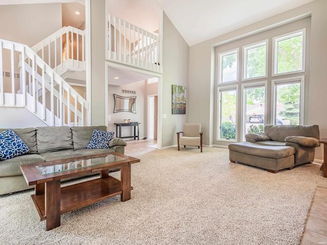 8313 Summerset Place, Fort Wayne, IN 46825