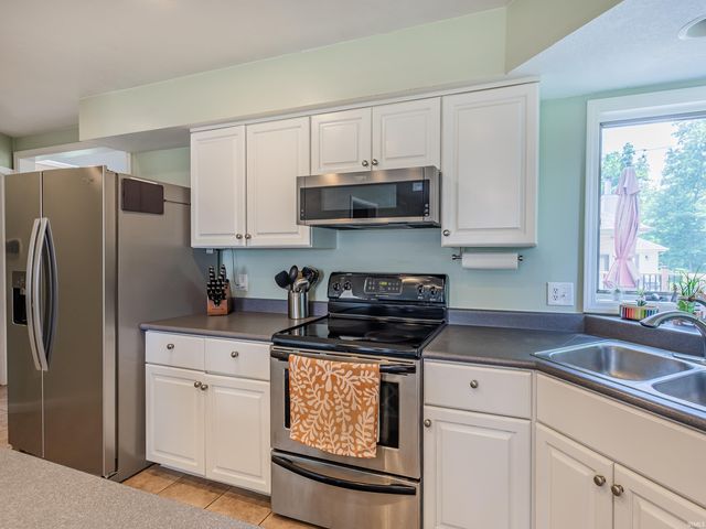 8313 Summerset Place, Fort Wayne, IN 46825