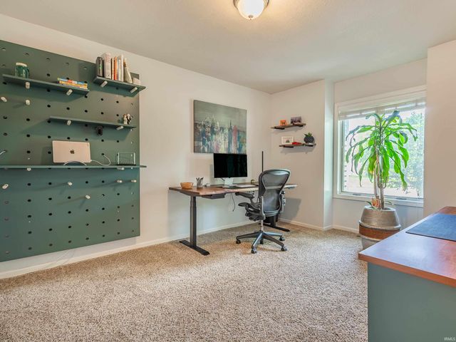 8313 Summerset Place, Fort Wayne, IN 46825