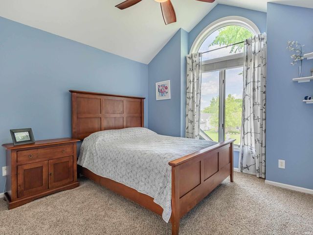 8313 Summerset Place, Fort Wayne, IN 46825
