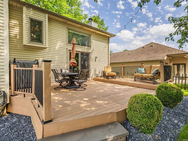 8313 Summerset Place, Fort Wayne, IN 46825