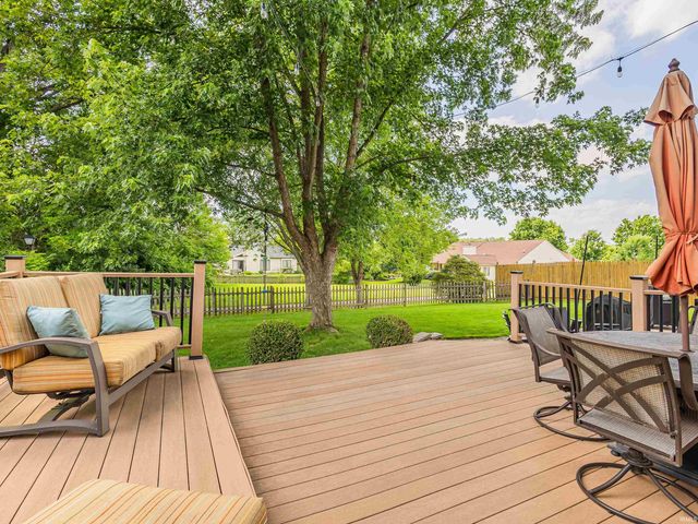8313 Summerset Place, Fort Wayne, IN 46825